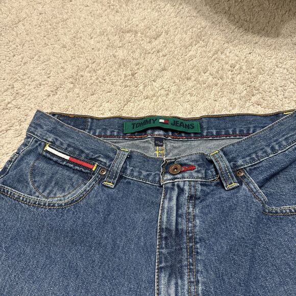 VINTAGE 90s Paper Tag Tommy Hilfiger Jeans Dark Wash Cut Off Jeans 32 Baggy Logo - Picture 2 of 7